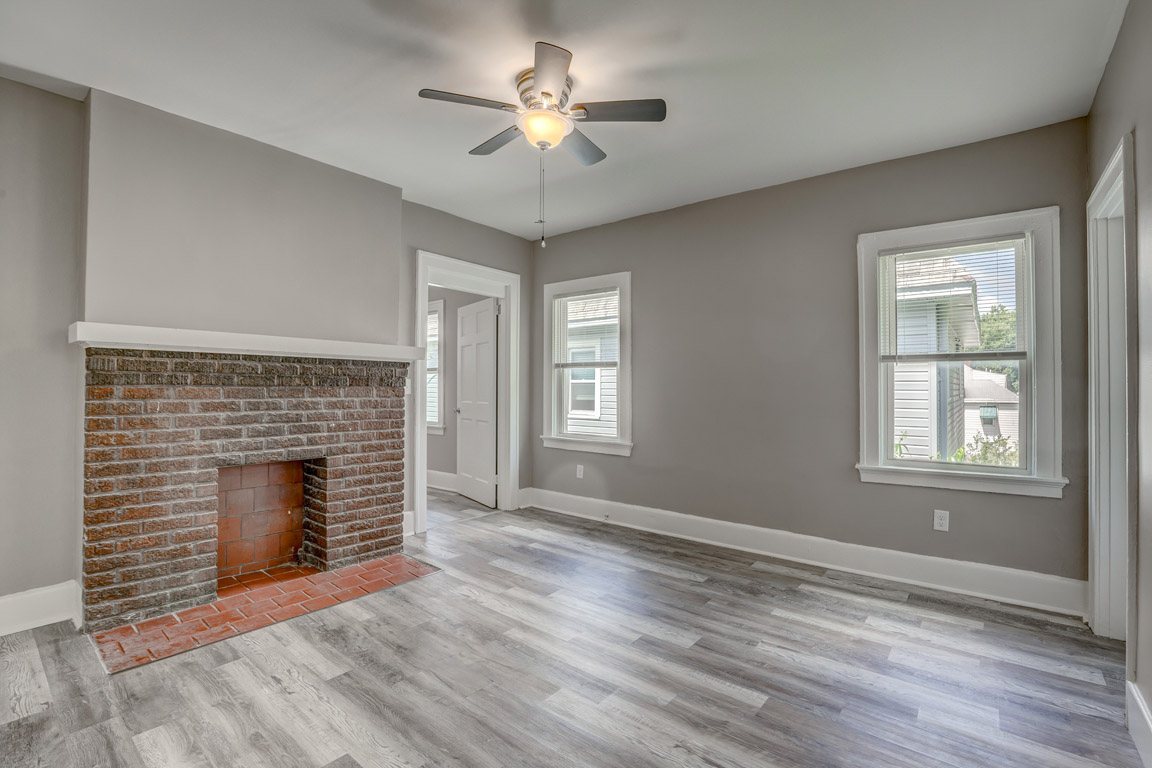 5211 unit C dining room